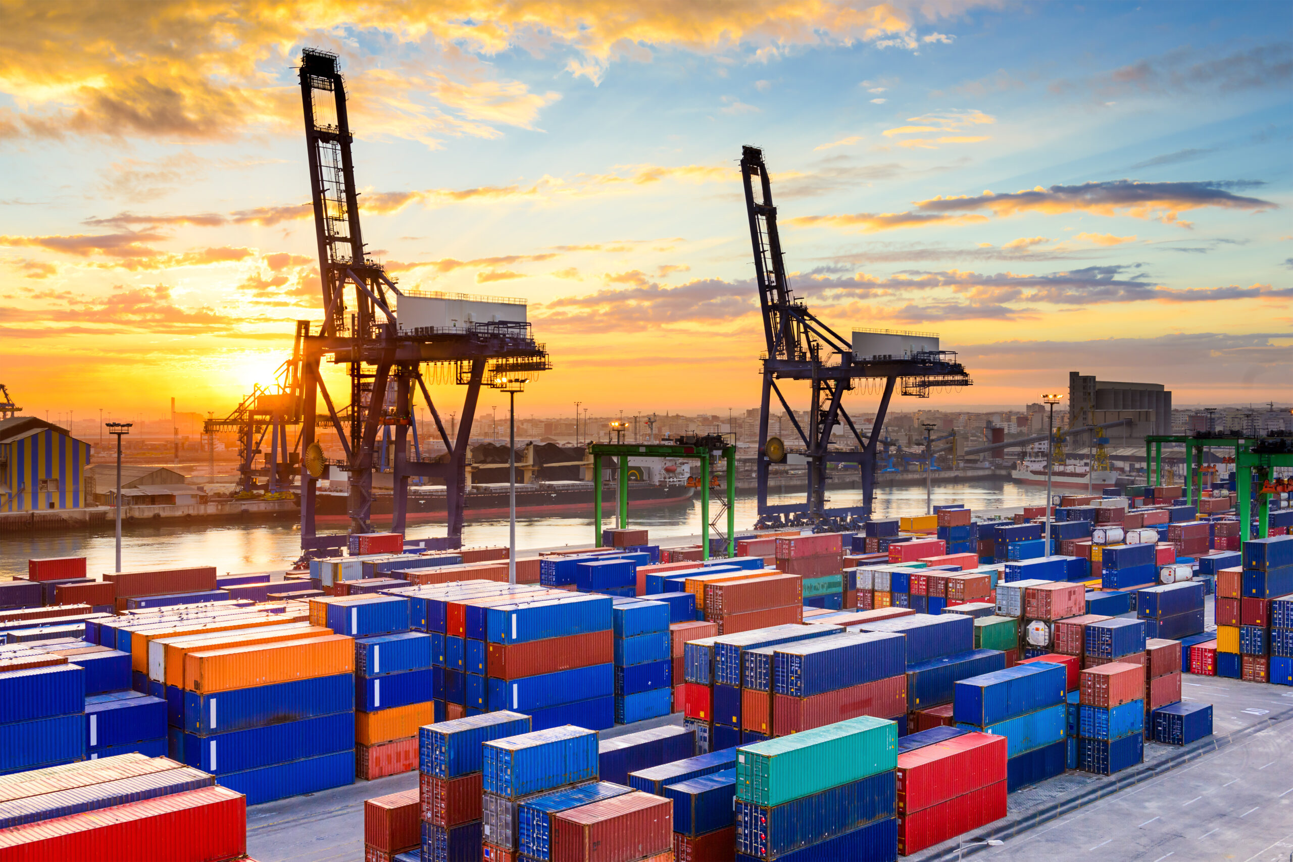 industrial-port-at-dawn-at-the-port-of-casablanca-2026-04-14-00-07-59-utc (1)